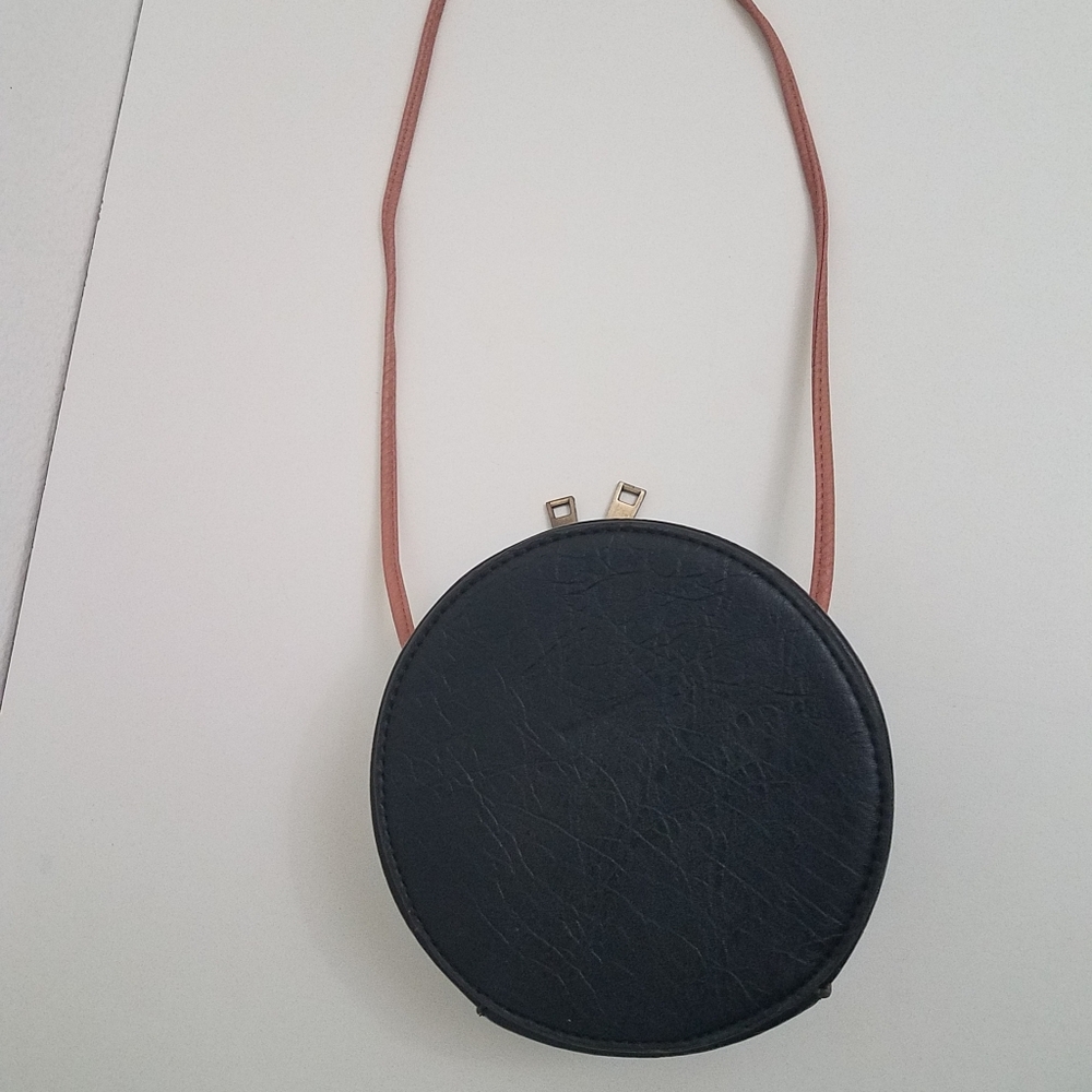 SALE! $10 Round Black Crossbody Bag - Picture 7 of 10